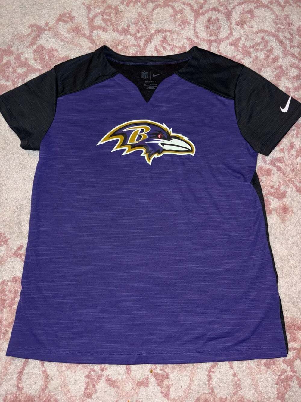 Women’s Medium Nike Baltimore Ravens Sideline Velocity Dri-FIT V-Neck